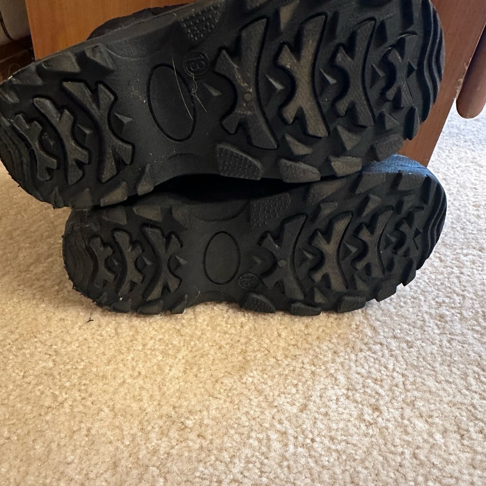 Black Winter Snow Boots - Picture 5 of 6